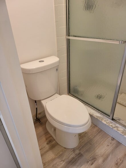 Building Photo - 5440 N Ocean Dr