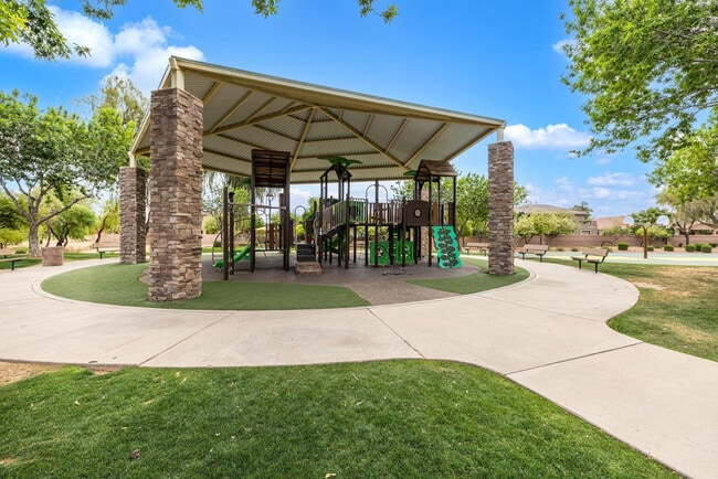 Building Photo - 42780 W Sunland Dr