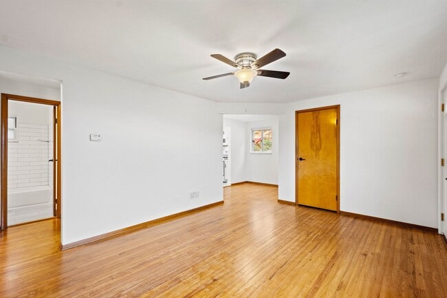 Building Photo - AVAILABLE JUNE 1ST! Don't miss this UPDATED and stunning 3-bedroom the heart of the South Hills!