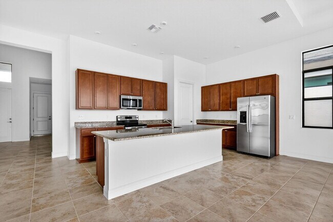 Building Photo - 11344 SW Pietra Wy