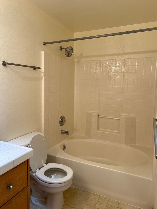 Building Photo - 1418odelb