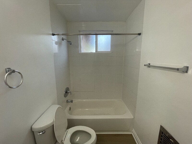 Building Photo - 19405 Haynes St