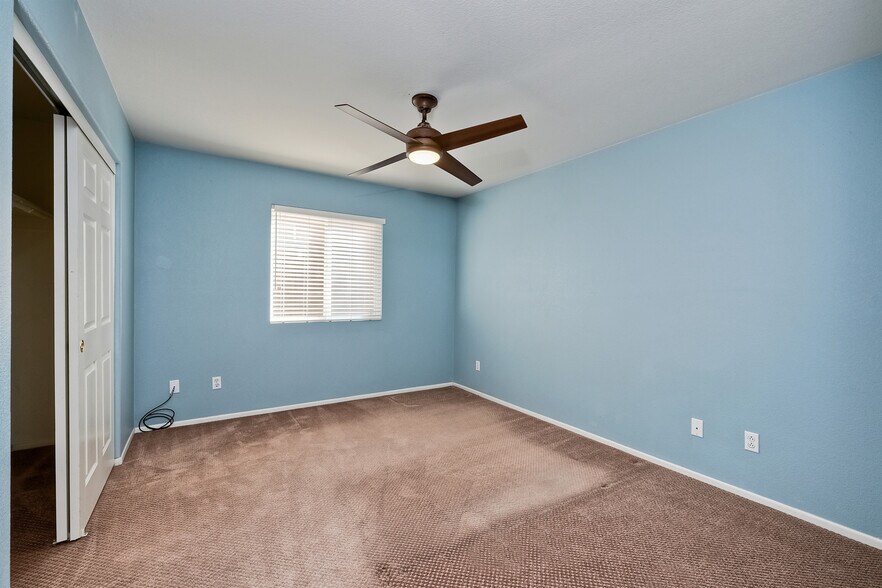 Building Photo - 44401 Penbrook Ln