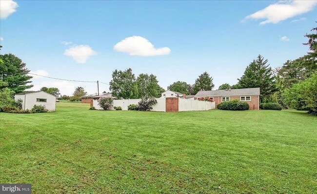 Building Photo - 7203 Peekskill Dr