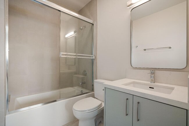 Building Photo - 3308 Mentone Ave