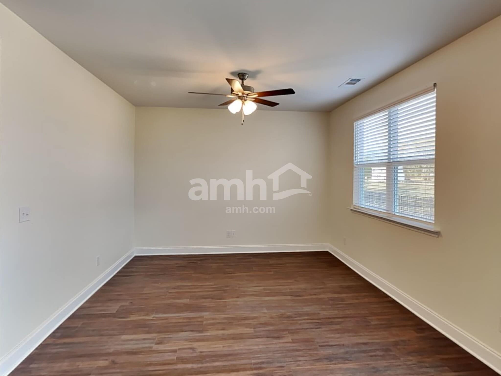 Building Photo - 2036 Williamshire Ln