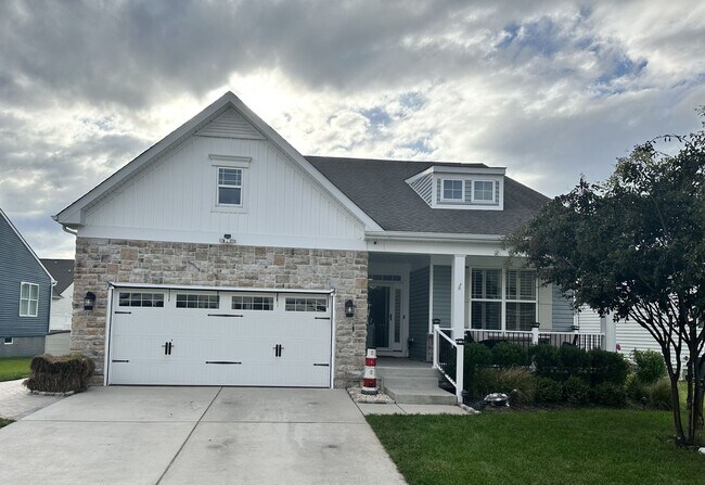 Primary Photo - This beautiful home in Plantation Lakes ha...