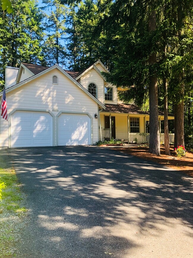 Building Photo - 1310 NW Covey Ct