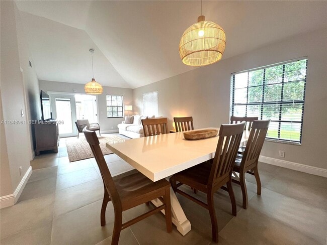 Building Photo - 13473 Fountain View Blvd