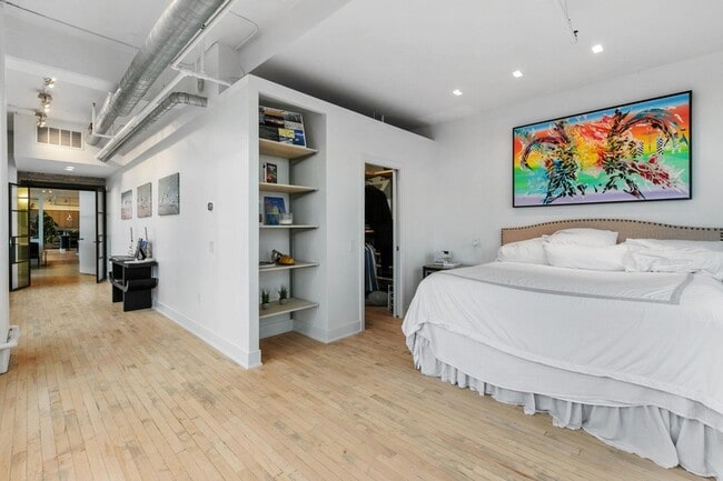 Building Photo - 290 Market St