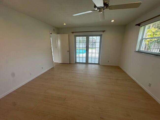 Building Photo - 11261 NW 42nd St