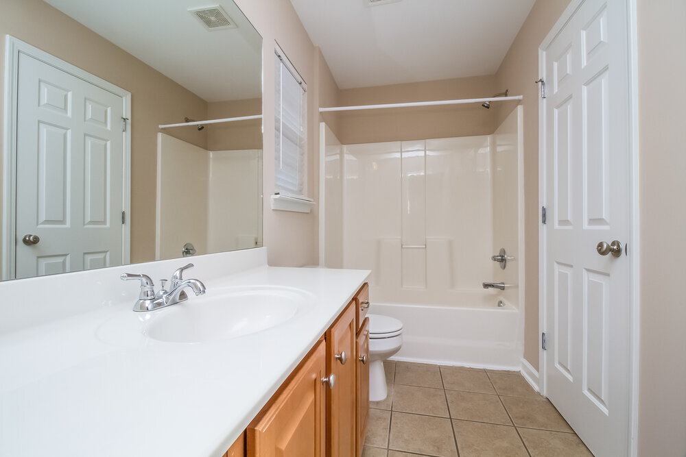 Building Photo - 237 Titans Cir