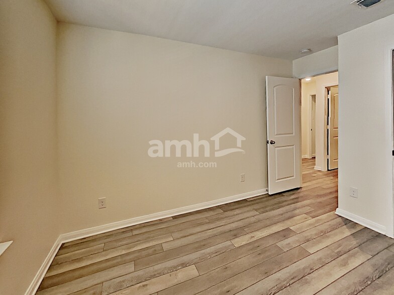 Building Photo - 7906 Cactus Plum Dr