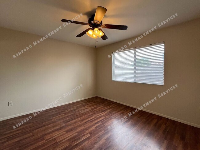 Building Photo - BEAUTIFULLY UPDATED 3 BEDROOM HOME WITH HUGE BACKYARD, RV GATE & ARIZONA ROOM IN GLENDALE!