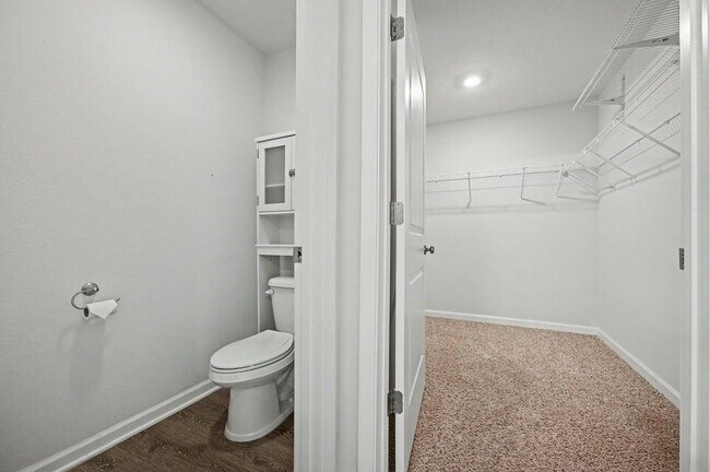 Building Photo - 3277 Chapelwood Dr