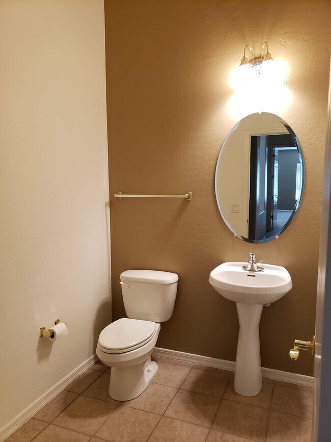 Building Photo - COMING SOON - LARGE DESIRABLE HOME IN SHADOW RIDGE WITH PRIVATE POOL!!!