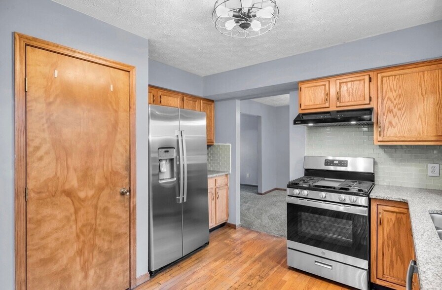 Building Photo - 4335 Shandon Dr