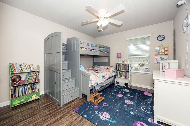 Building Photo - 9125 Bellewood Dr