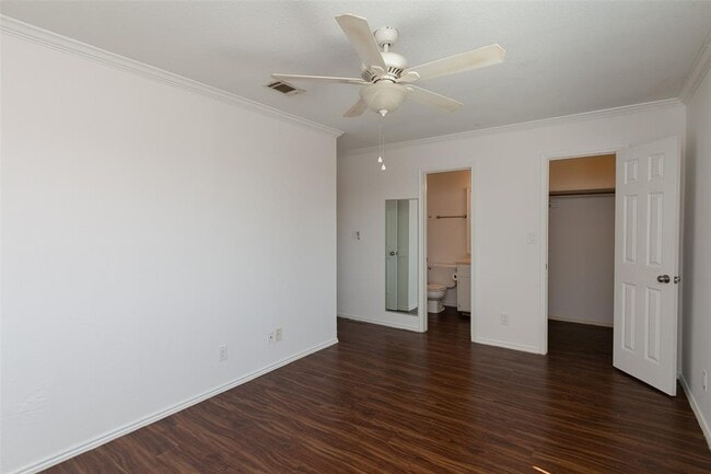 Building Photo - 8811 Springmail Cir