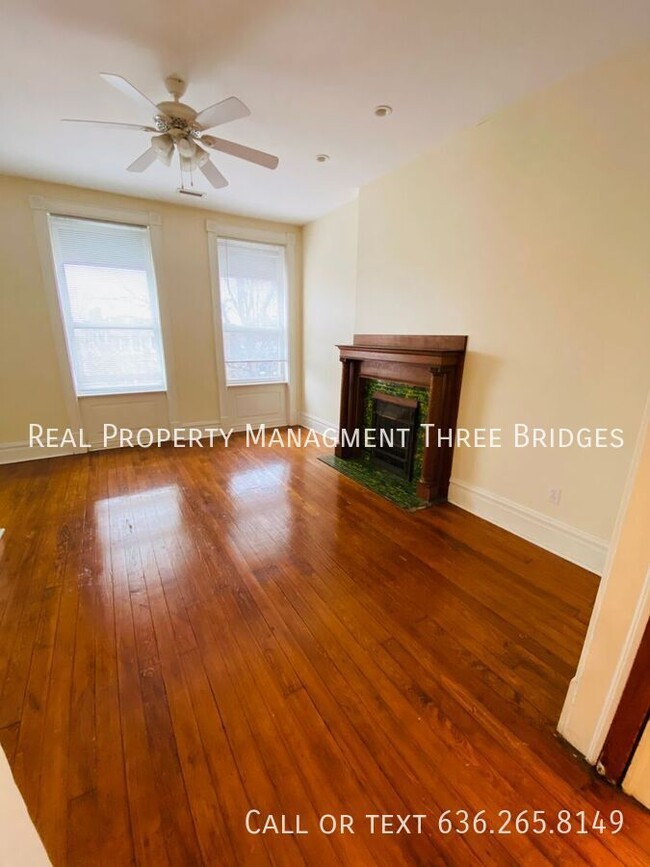 Building Photo - Soulard 2-Bedroom Upstairs Apartment