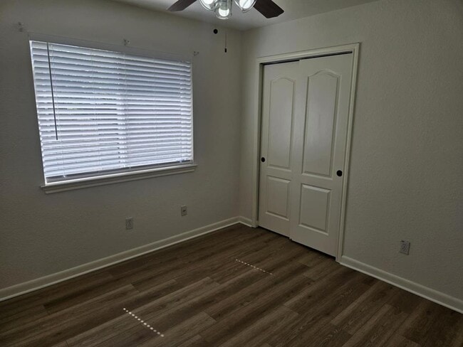 Building Photo - 2002 Caspian Cove