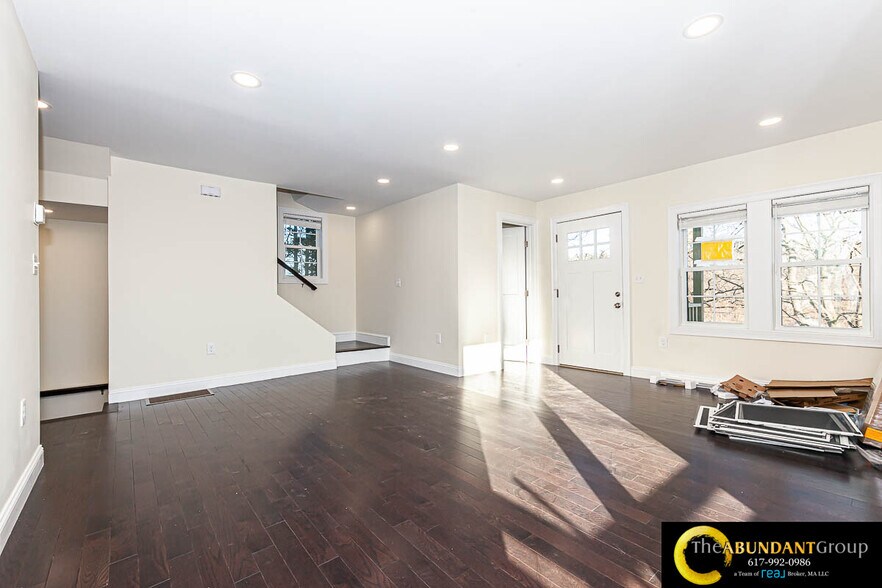 Building Photo - 48 Caldwell Rd