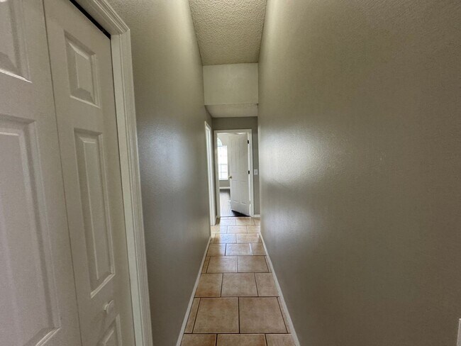 Building Photo - LOVELY 4 bd/2 ba Home in Oviedo!!