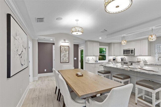 Building Photo - 135 93rd Ave