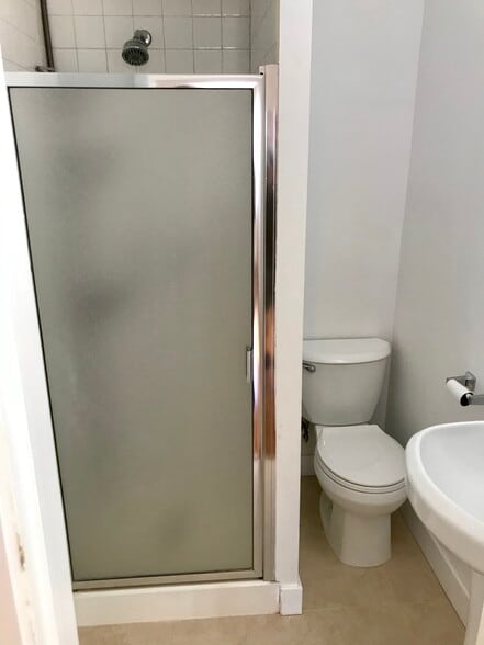 Master Bathroom - 5362 Monroe St