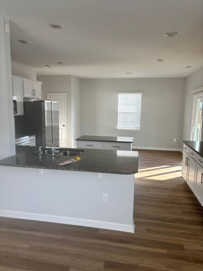 Building Photo - 463 Blue Aspen Dr
