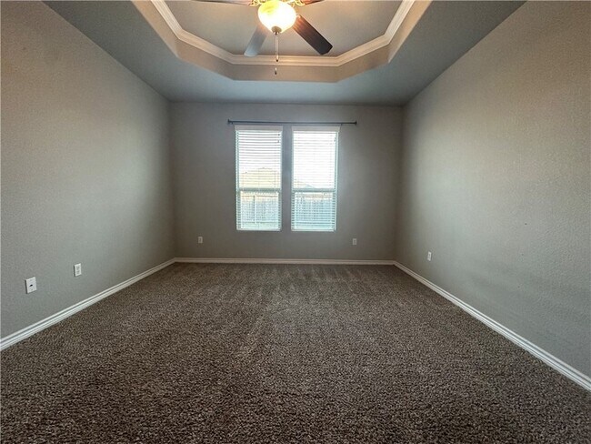 Building Photo - 1015 Santa Catalina St