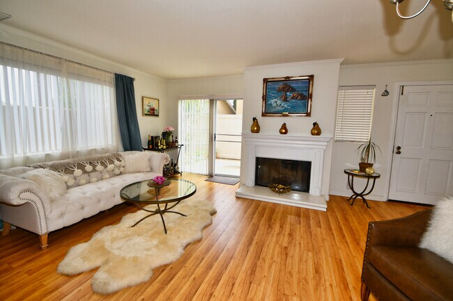 Building Photo - 1126 W 228th St