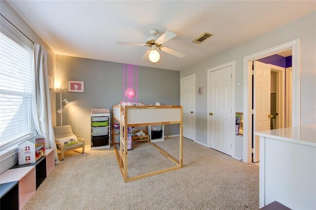 Building Photo - 5222 Summer Snow Dr