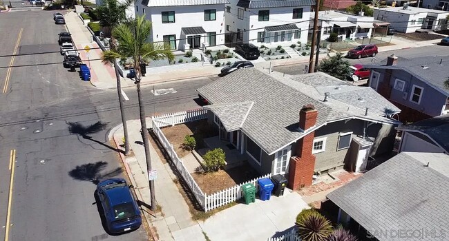 Building Photo - Charming Home with Prime Location & Ample Living Space