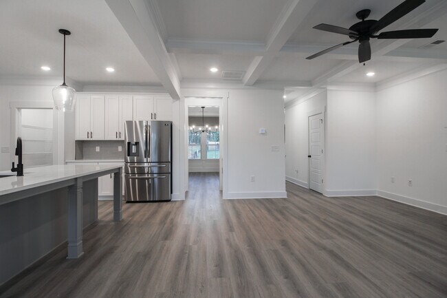 Building Photo - 2036 Warbler Dr