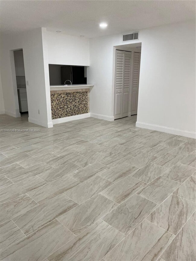 Building Photo - 8550 SW 149th Ave