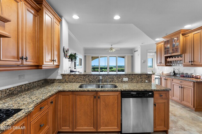 Building Photo - 2450 N Ocean Shore Blvd