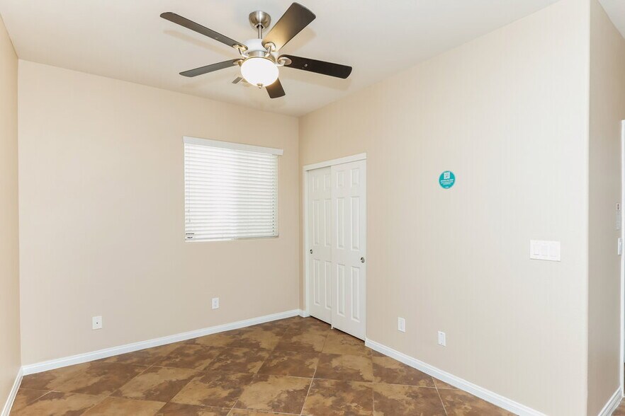 Building Photo - 9155 Dutch Oven Ct