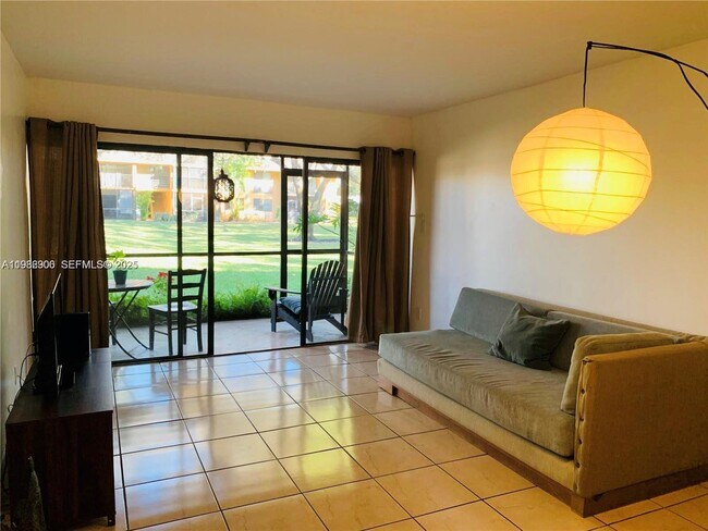 Building Photo - 5855 Washington St