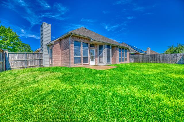 Building Photo - 8001 Spinnaker Cove