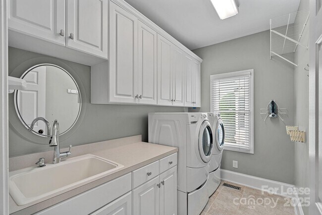 Building Photo - 17308 Players Ridge Dr