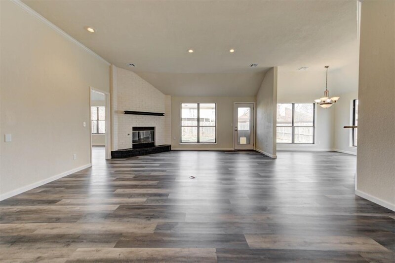 Building Photo - 8125 Jason Dr