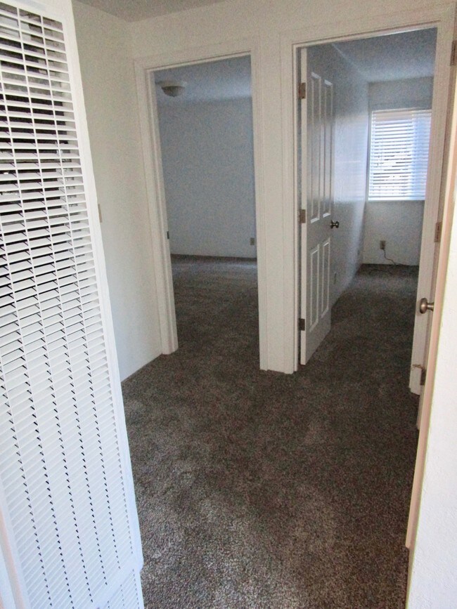 Building Photo - 300 Union St