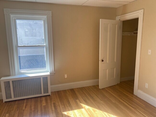 Building Photo - 1 Rena St