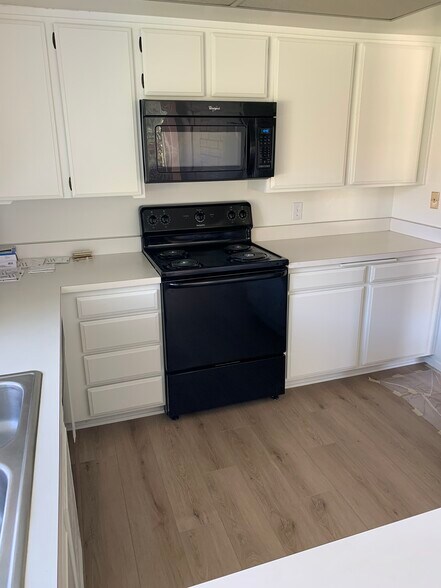 Kitchen - 5146 Maple