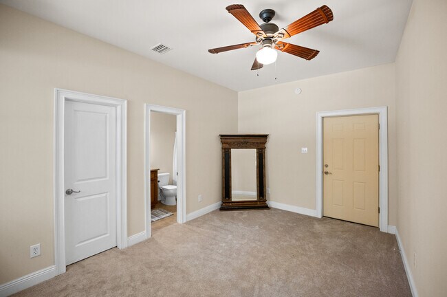 Building Photo - 29320 Acorn Knoll Dr