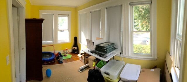 Building Photo - No Broker fee!!! Good credit & Solid incom...
