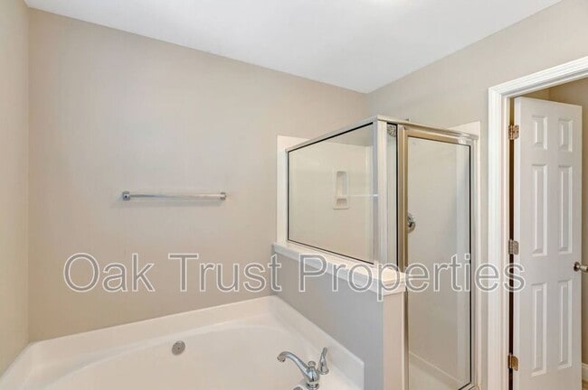 Building Photo - 9620 Scarborough court