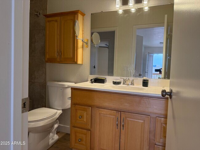 Building Photo - 1623 E Bluefield Ave