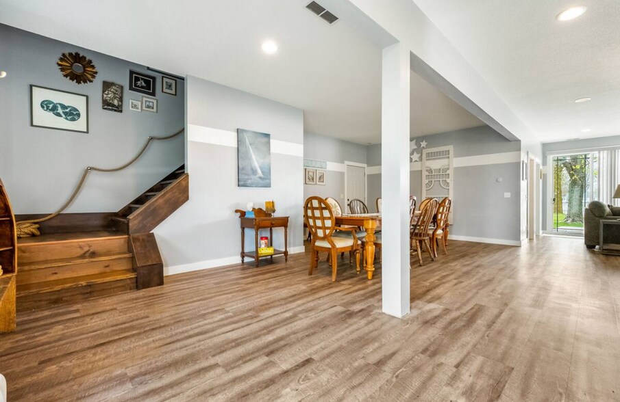 Building Photo - 9821 N Marine Key Dr